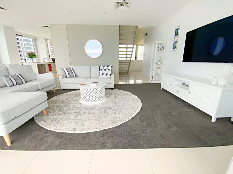 גולד קוסט Air On Broadbeach Beachfront 2Level Stunning Apartment With 180 Degree Views מראה חיצוני תמונה
