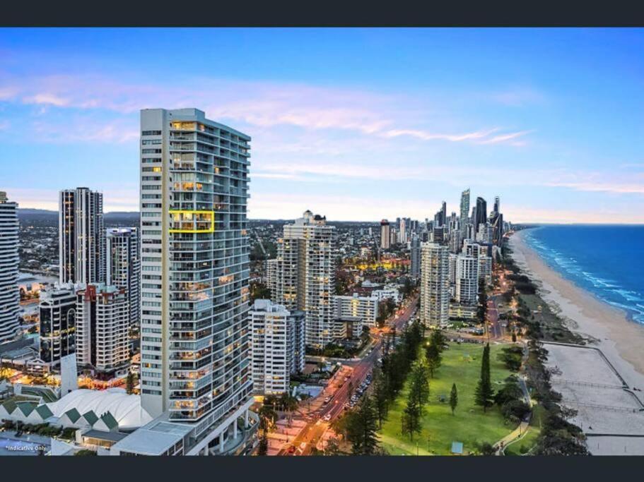גולד קוסט Air On Broadbeach Beachfront 2Level Stunning Apartment With 180 Degree Views מראה חיצוני תמונה